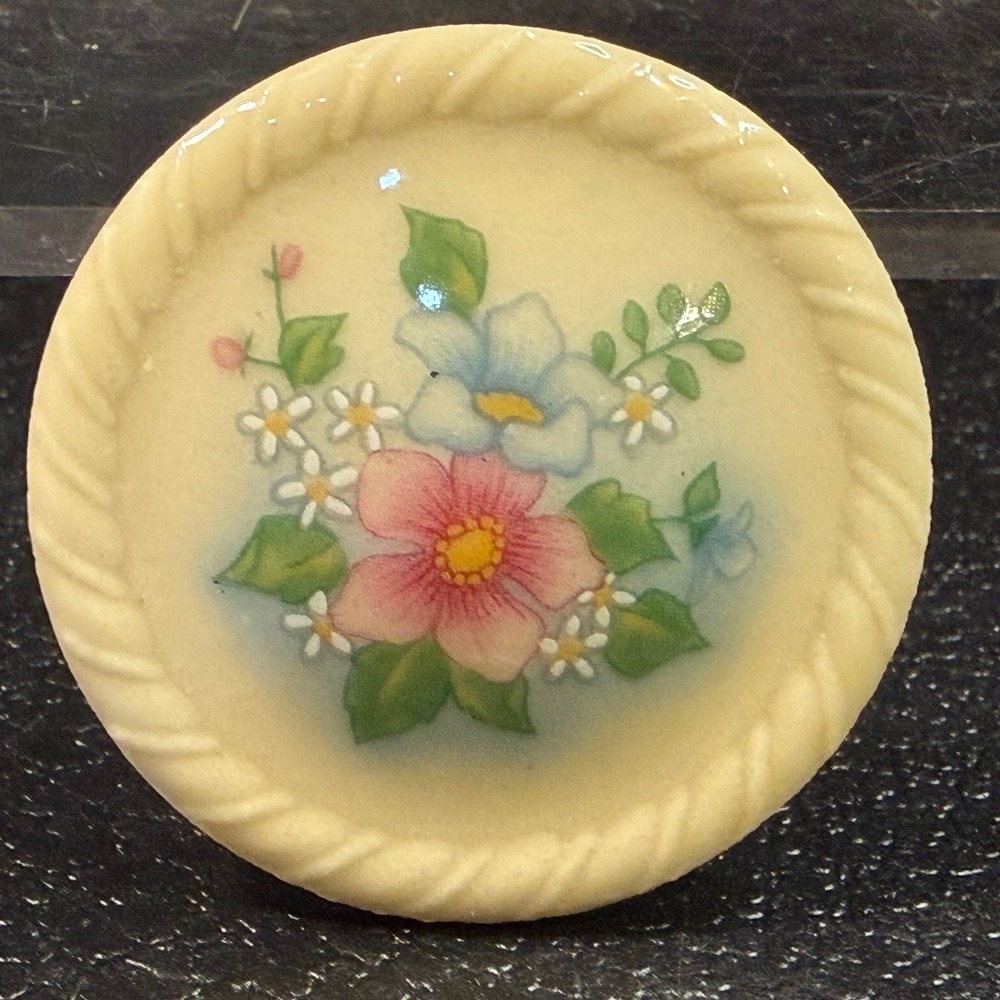 Avon Vintage Round Floral Brooch Hand Painted Porcelain Rope Border Cream 1.5"